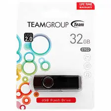 TEAMGROUP 32GB USB 2.0 FLASH DRIVE